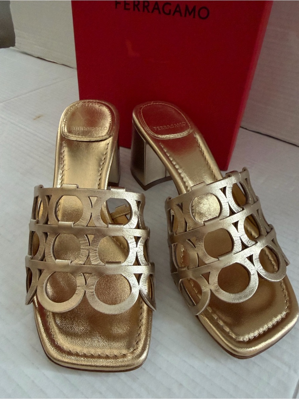 FERRAGAMO Gancini Erne 55 Metallic Gold Laser Cut Leather Slide Sandals 8 - Picture 2 of 11